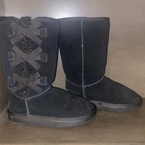 Kookaburra by Ugg Great condition! Size llc